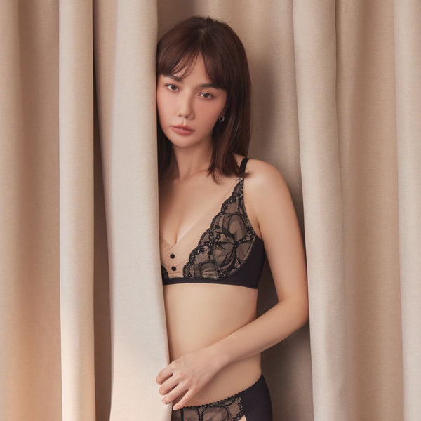 曼黛瑪璉 Mode Marie Bra 【任選兩件7折】無鋼圈胸圍 B-F杯 (黑)