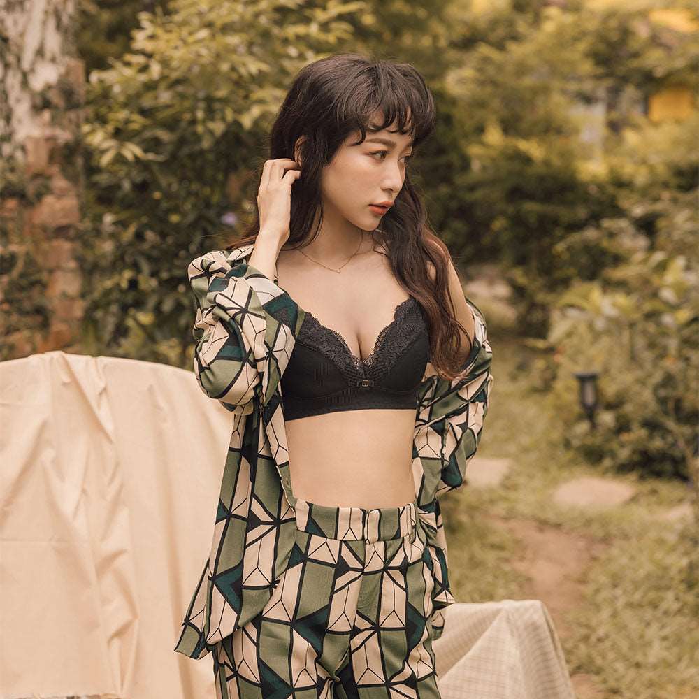 曼黛瑪璉 Mode Marie Bra 【貼身包覆】無鋼圈內衣 M-XXL (黑)