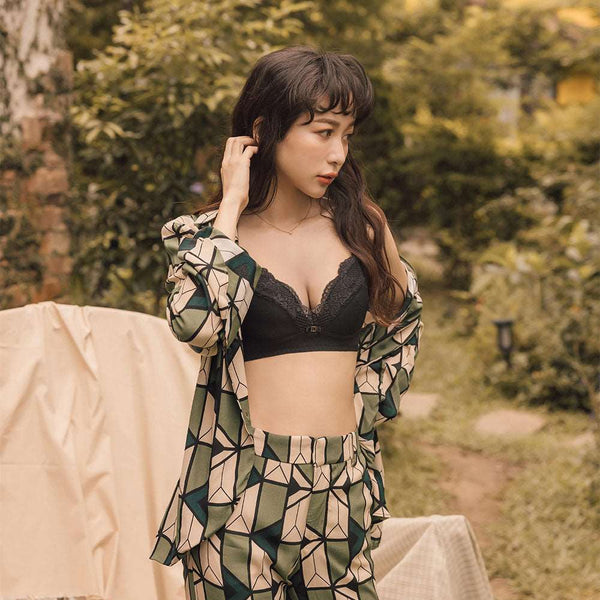 曼黛瑪璉 Mode Marie Bra 【貼身包覆】無鋼圈內衣 M-XXL (黑)