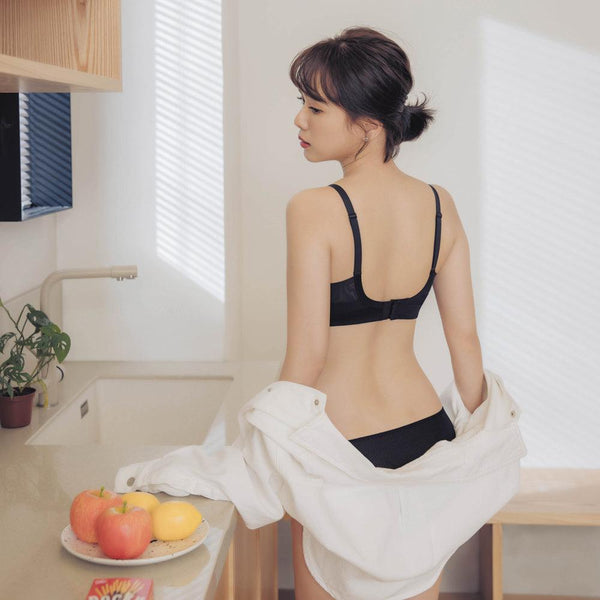 曼黛瑪璉 Mode Marie Bra 【舒適無痕】保氧水潤白內衣 B-E杯(黑)