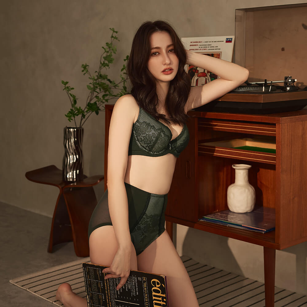 曼黛瑪璉 Mode Marie Bra 【任選三件再減100】收副乳推介 HiBra胸圍 (墨綠)