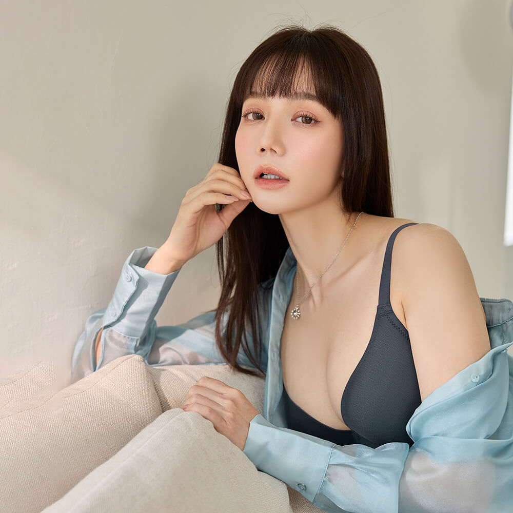 曼黛瑪璉 Mode Marie Bra 【無痕大罩杯】保氧胸圍 E-G杯 (煙燻灰)